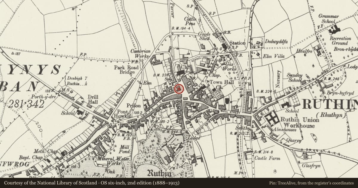 Ordnance Survey six-inch map, 2nd edition (1888–1913) covering the location of South Prior House including retaining wall and railings, Ruthin, Denbighshire, with a pin at the register's coordinates