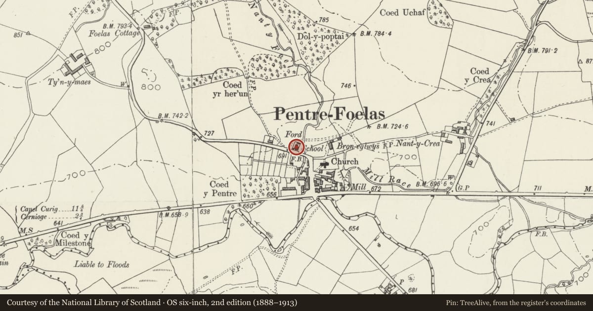 Ordnance Survey six-inch map, 2nd edition (1888–1913) covering the location of Yr Hen Ysgol, Pentrefoelas, Conwy, with a pin at the register's coordinates