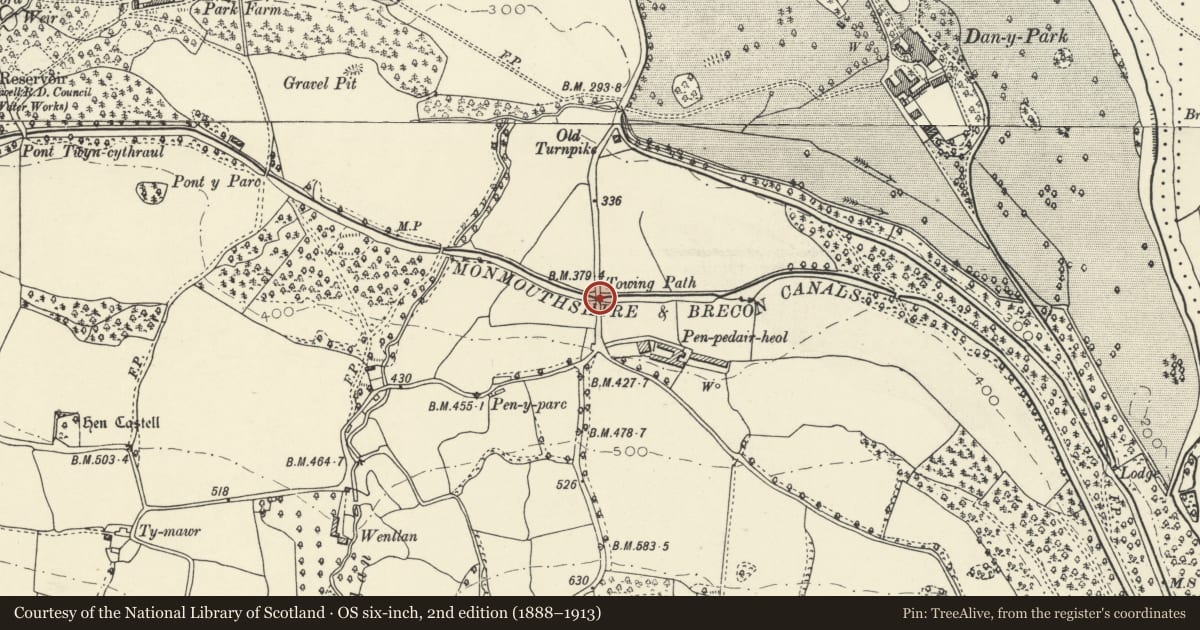 Ordnance Survey six-inch map, 2nd edition (1888–1913) covering the location of Pen-pedair-heol Bridge (Canal Bridge No 110), Llangattock, Powys, with a pin at the register's coordinates