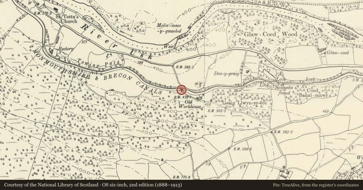 Ordnance Survey six-inch map, 2nd edition (1888–1913) covering the location of Workhouse Bridge (Canal Bridge No.136), Llangynidr, Powys, with a pin at the register's coordinates
