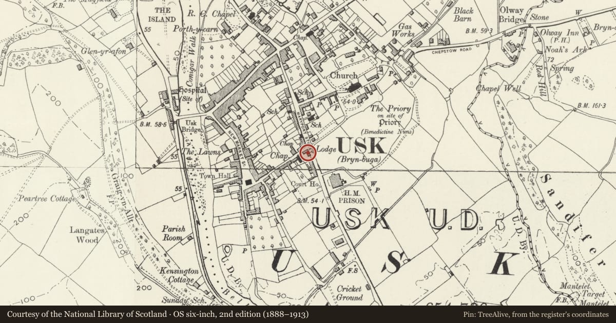 Ordnance Survey six-inch map, 2nd edition (1888–1913) covering the location of 46 Maryport Street, Usk, Monmouthshire, with a pin at the register's coordinates