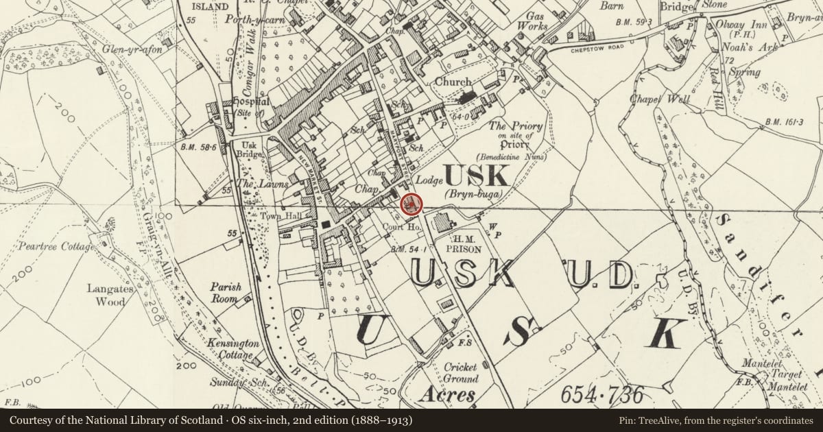 Ordnance Survey six-inch map, 2nd edition (1888–1913) covering the location of New Court Hotel, Usk, Monmouthshire, with a pin at the register's coordinates