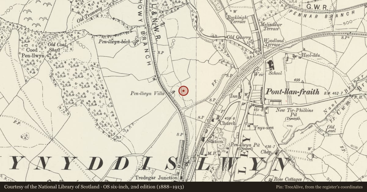 Ordnance Survey six-inch map, 2nd edition (1888–1913) covering the location of War Memorial, Pontllanfraith, Caerphilly, with a pin at the register's coordinates