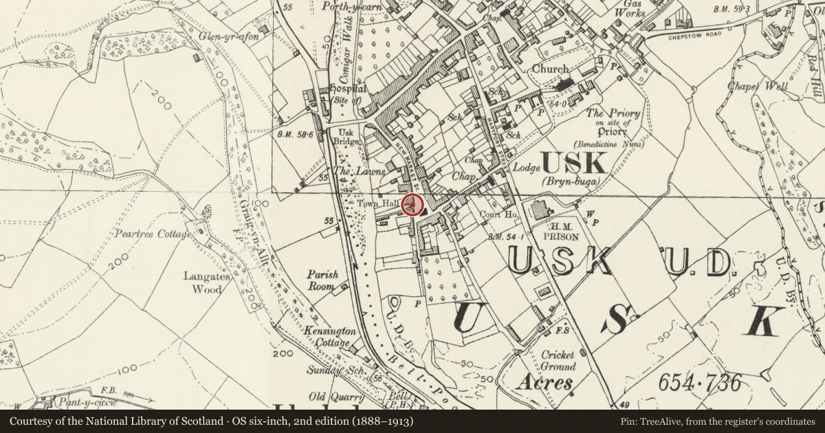 Ordnance Survey six-inch map, 2nd edition (1888–1913) covering the location of Ivy House, and attached irailings, Usk, Monmouthshire, with a pin at the register's coordinates