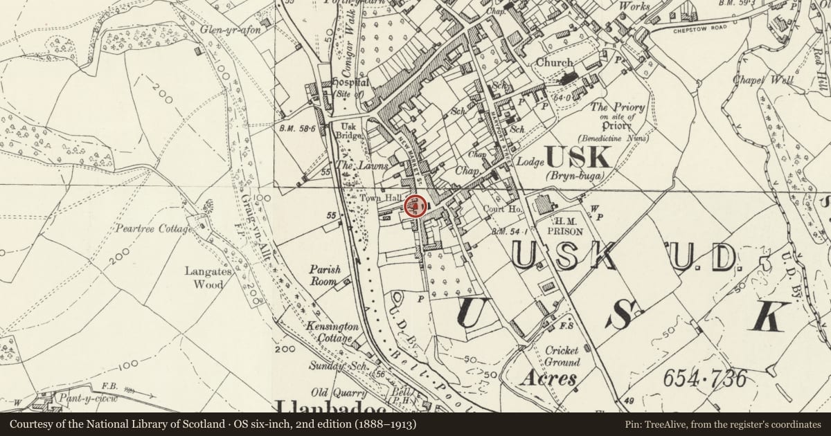 Ordnance Survey six-inch map, 2nd edition (1888–1913) covering the location of The Royal Hotel, Usk, Monmouthshire, with a pin at the register's coordinates