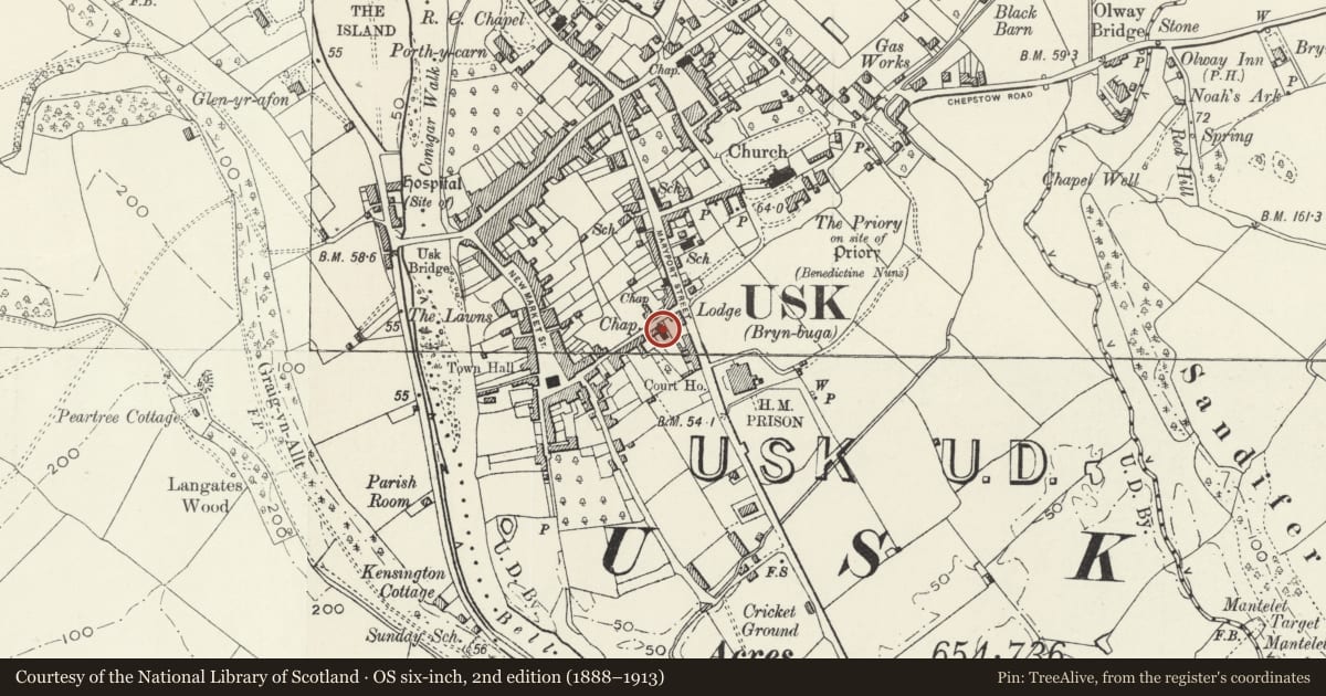 Ordnance Survey six-inch map, 2nd edition (1888–1913) covering the location of Baptist Church and attached iron railings, Usk, Monmouthshire, with a pin at the register's coordinates