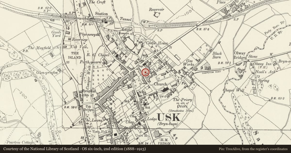 Ordnance Survey six-inch map, 2nd edition (1888–1913) covering the location of The Jubilee Clock, Usk, Monmouthshire, with a pin at the register's coordinates