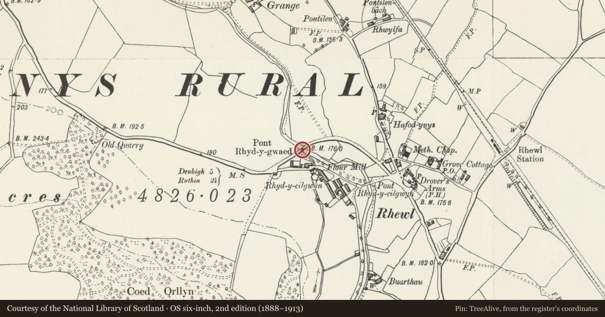 Ordnance Survey six-inch map, 2nd edition (1888–1913) covering the location of Pont Rhyd-y-Gwaed, Llanynys, Denbighshire, with a pin at the register's coordinates