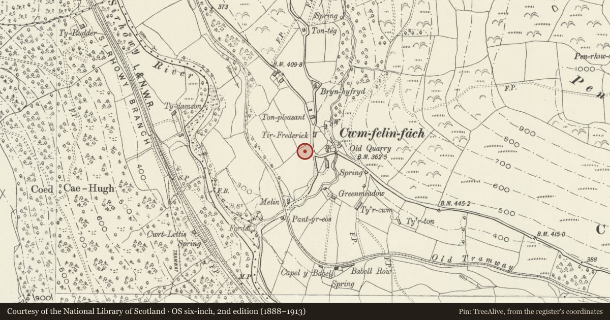 Ordnance Survey six-inch map, 2nd edition (1888–1913) covering the location of The Pioneer Hotel, Ynysddu, Caerphilly, with a pin at the register's coordinates
