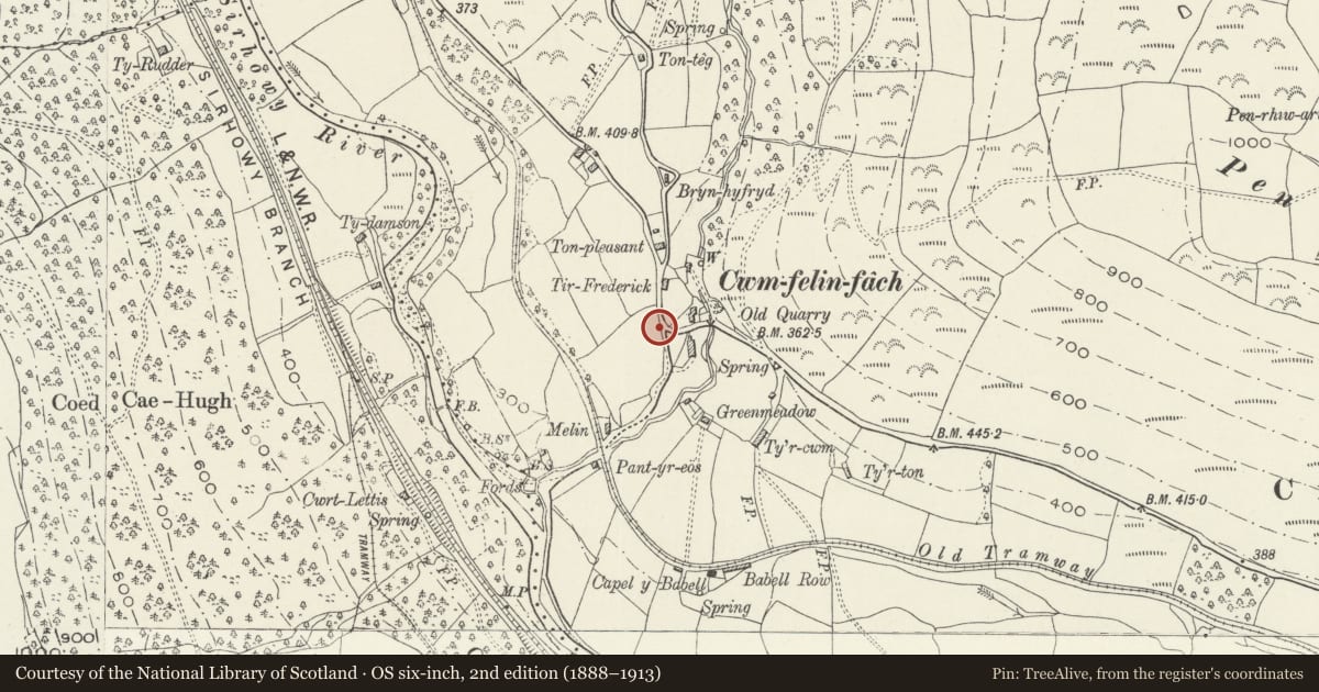 Ordnance Survey six-inch map, 2nd edition (1888–1913) covering the location of Telephone Call-box outside Pioneer Hotel, Ynysddu, Caerphilly, with a pin at the register's coordinates