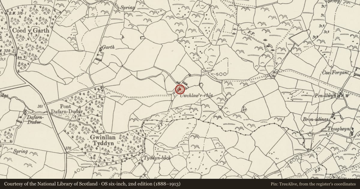 Ordnance Survey six-inch map, 2nd edition (1888–1913) covering the location of Uwchlaw'r-rhos, Llandwrog, Gwynedd, with a pin at the register's coordinates