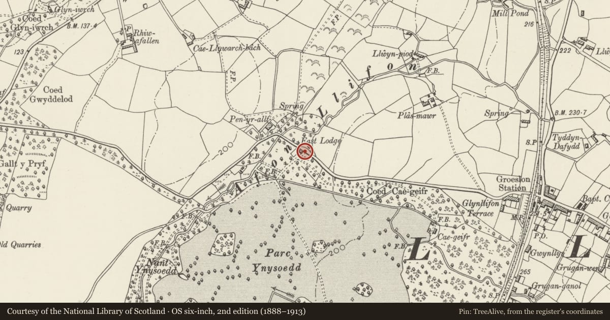 Ordnance Survey six-inch map, 2nd edition (1888–1913) covering the location of East Lodge, Llandwrog, Gwynedd, with a pin at the register's coordinates