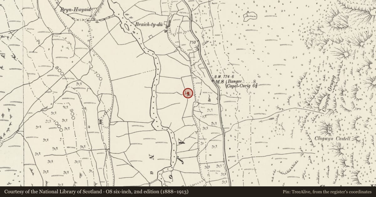 Ordnance Survey six-inch map, 2nd edition (1888–1913) covering the location of Field Cowhouse, Llanllechid, Gwynedd, with a pin at the register's coordinates