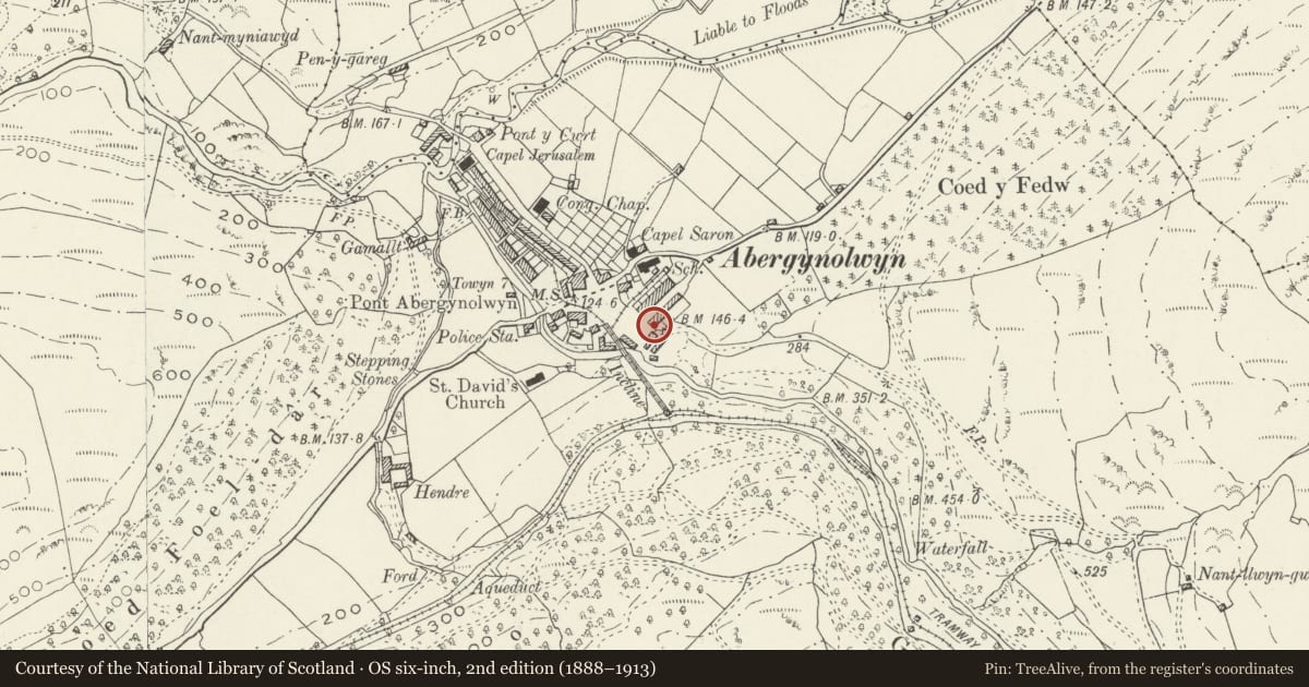 Ordnance Survey six-inch map, 2nd edition (1888–1913) covering the location of Grail Retreat, Llanfihangel-y-Pennant, Gwynedd, with a pin at the register's coordinates