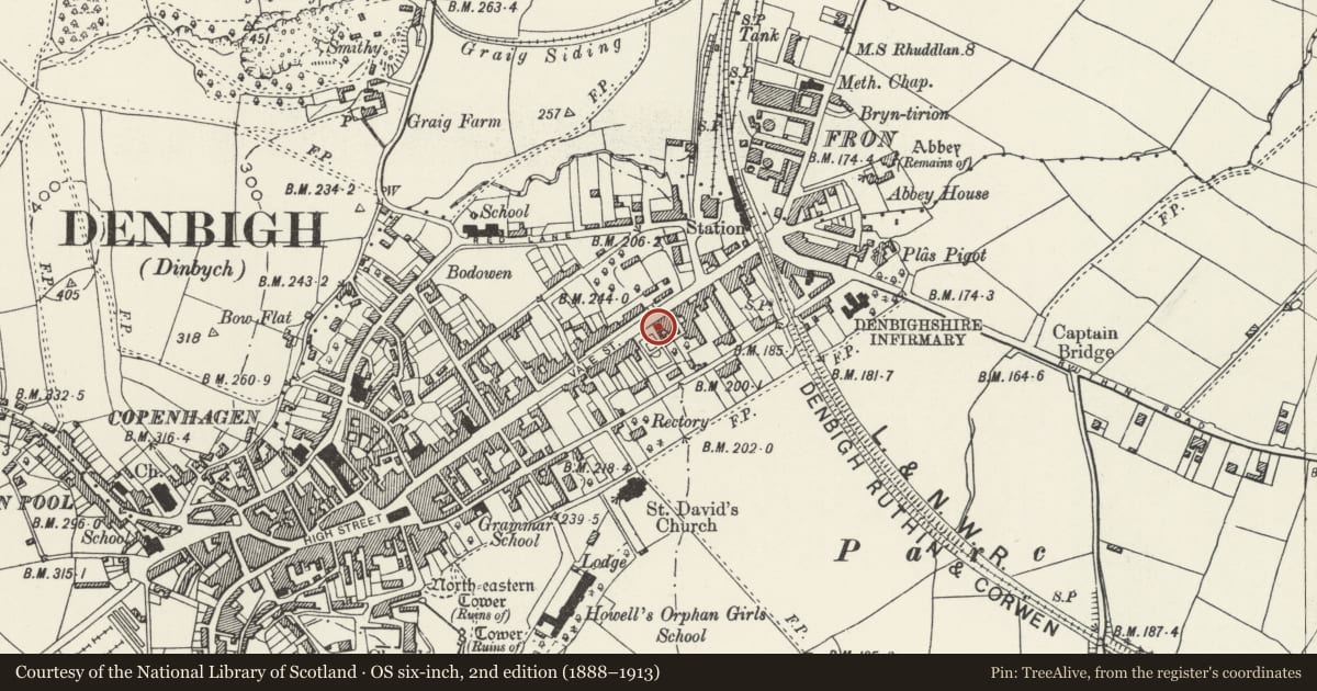 Ordnance Survey six-inch map, 2nd edition (1888–1913) covering the location of 90 Vale Street, Denbigh, Denbighshire, with a pin at the register's coordinates