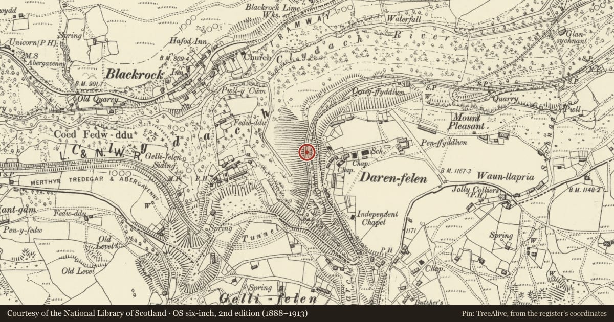 Ordnance Survey six-inch map, 2nd edition (1888–1913) covering the location of Revetment of former Merthyr, Tredegar and Abergavenny Railway at Darrenfelen, Llanelly, Monmouthshire, with a pin at the register's coordinates