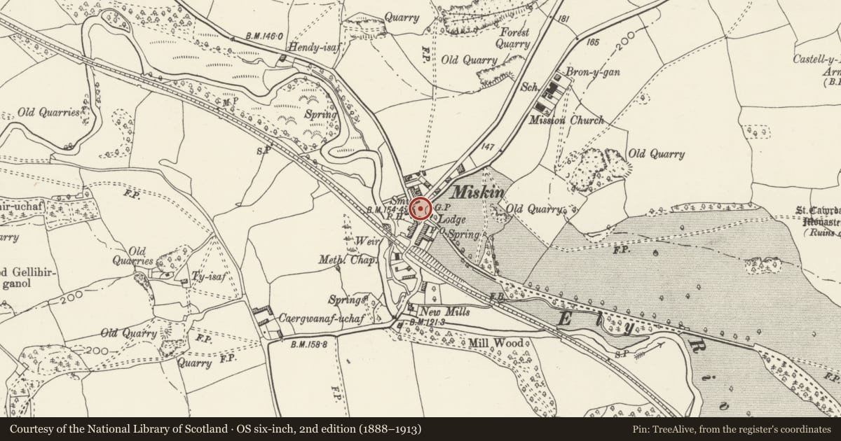 Ordnance Survey six-inch map, 2nd edition (1888–1913) covering the location of Miskin War Memorial, Pont-y-Clun, Rhondda Cynon Taff, with a pin at the register's coordinates