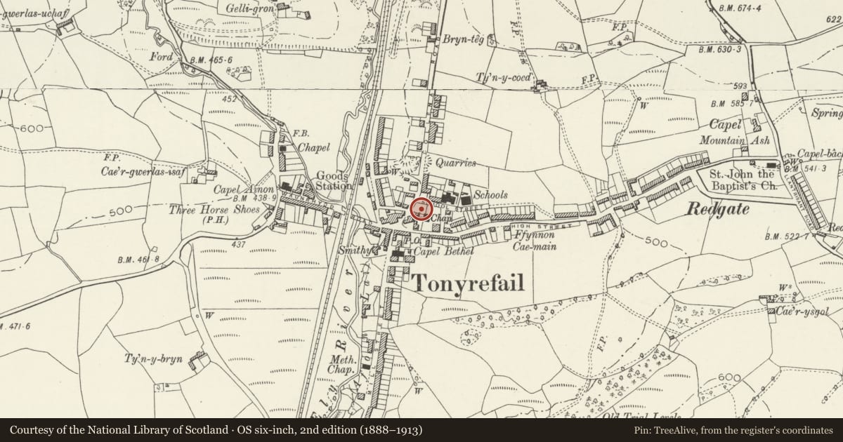 Ordnance Survey six-inch map, 2nd edition (1888–1913) covering the location of Bingo Hall, Tonyrefail, Rhondda Cynon Taff, with a pin at the register's coordinates