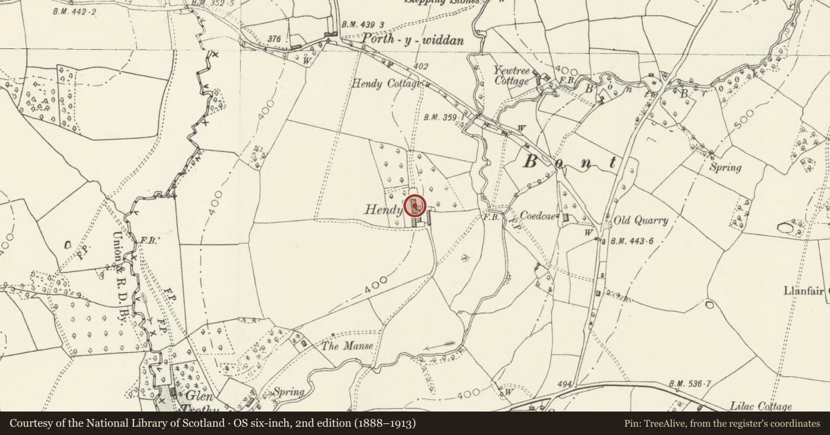 Ordnance Survey six-inch map, 2nd edition (1888–1913) covering the location of Cartshed (former Hall-house) at Hendy Farm, Skenfrith, Monmouthshire, with a pin at the register's coordinates