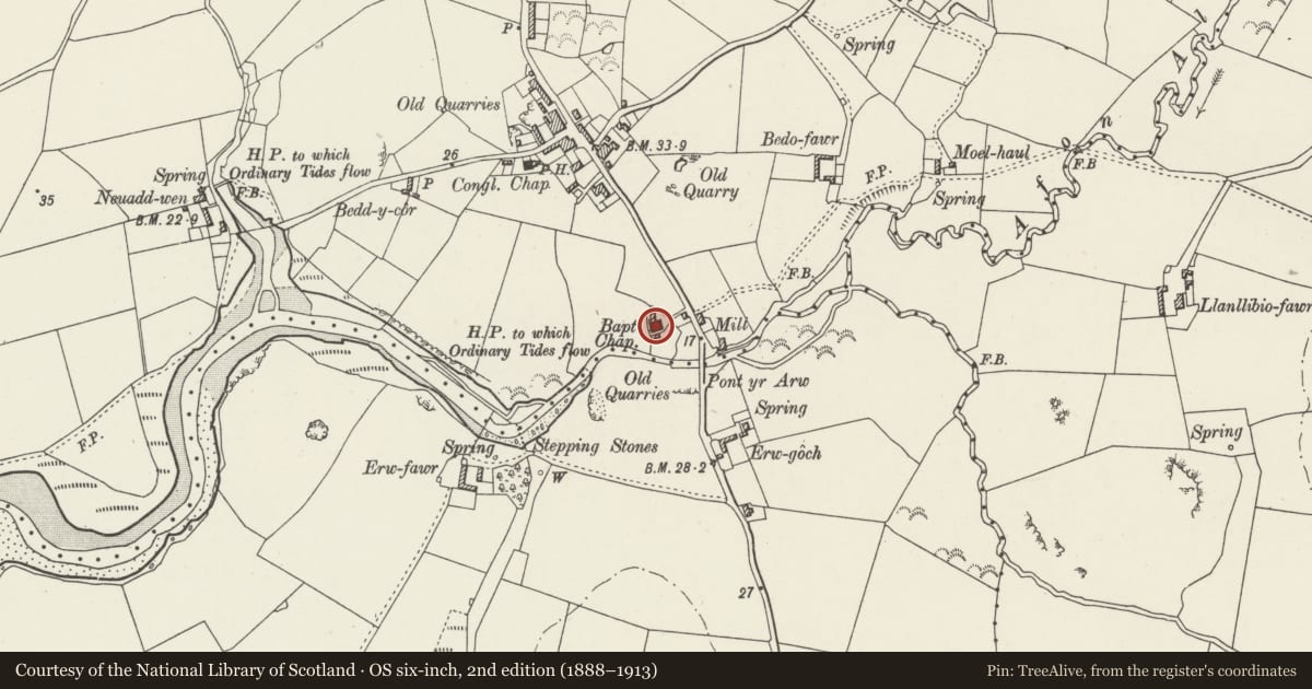 Ordnance Survey six-inch map, 2nd edition (1888–1913) covering the location of Capel Pont yr Arw with attached school room, Llanfachraeth, Isle of Anglesey, with a pin at the register's coordinates