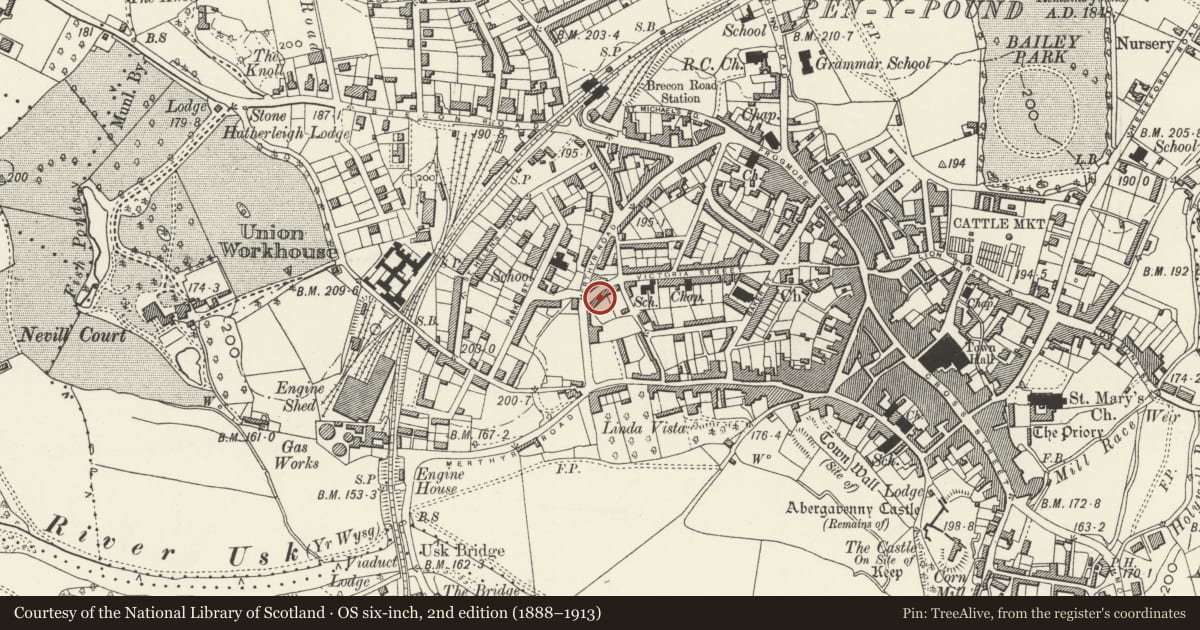 Ordnance Survey six-inch map, 2nd edition (1888–1913) covering the location of 58 Victoria Street, Abergavenny, Monmouthshire, with a pin at the register's coordinates