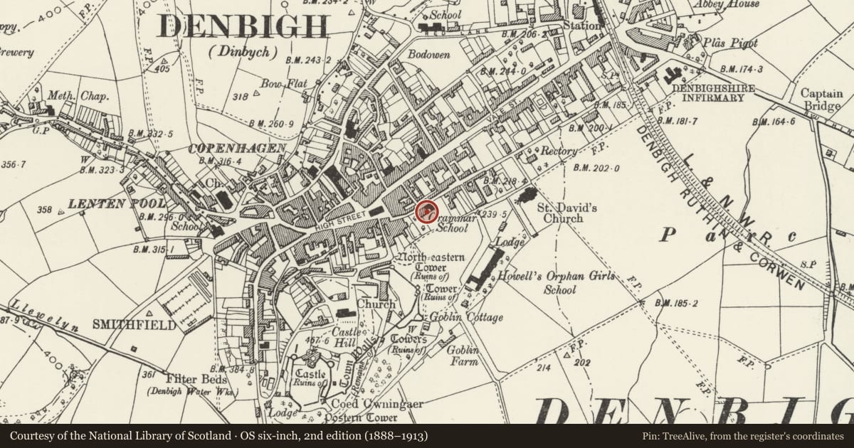 Ordnance Survey six-inch map, 2nd edition (1888–1913) covering the location of Plas Coch, including railings to forecourt, Denbigh, Denbighshire, with a pin at the register's coordinates