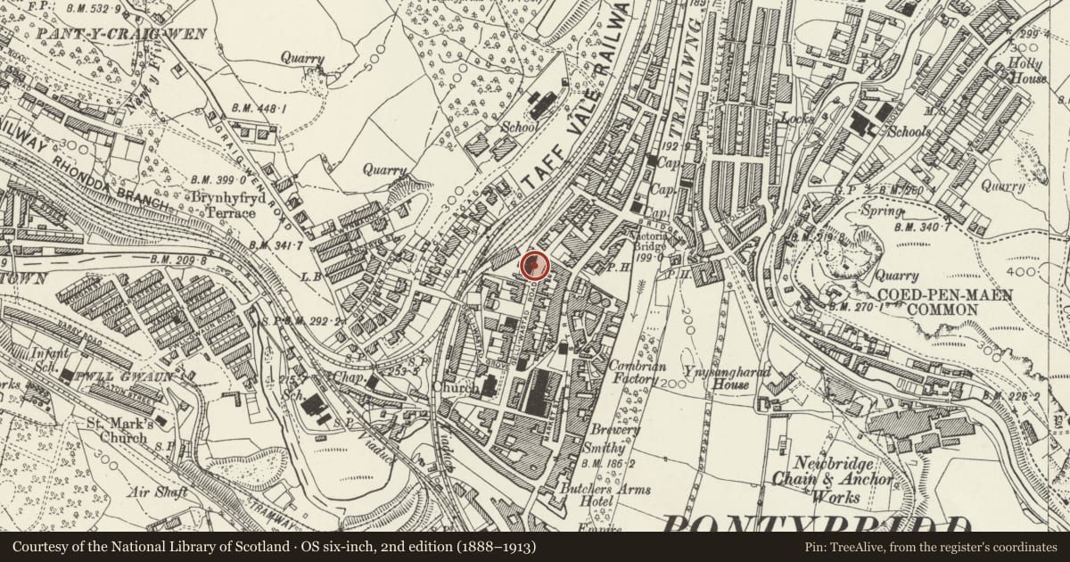Ordnance Survey six-inch map, 2nd edition (1888–1913) covering the location of Muni Arts Centre, Pontypridd, Rhondda Cynon Taff, with a pin at the register's coordinates