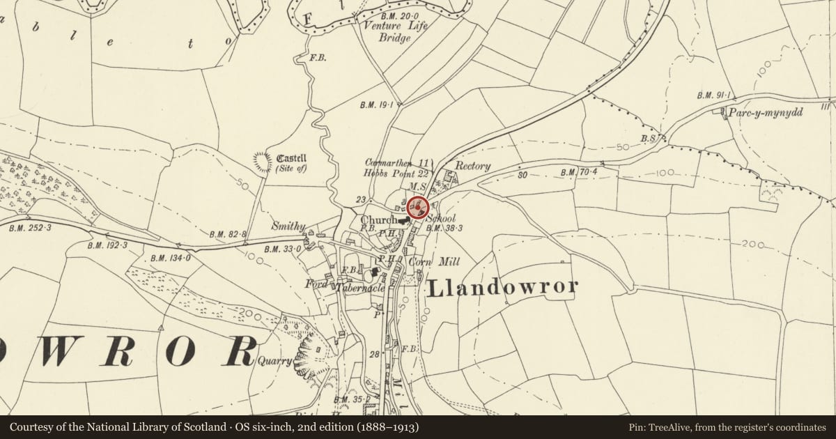Ordnance Survey six-inch map, 2nd edition (1888–1913) covering the location of Milestone on A477 at Llanddowror, Carmarthenshire, with a pin at the register's coordinates
