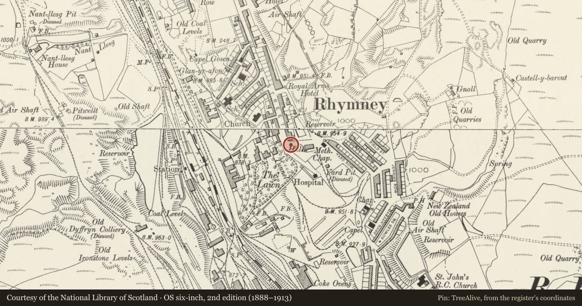 Ordnance Survey six-inch map, 2nd edition (1888–1913) covering the location of War Memorial, Rhymney, Caerphilly, with a pin at the register's coordinates
