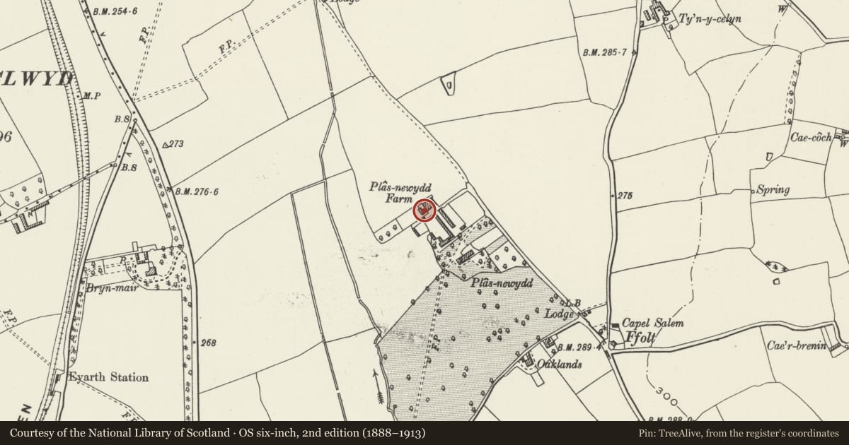 Ordnance Survey six-inch map, 2nd edition (1888–1913) covering the location of Plas-newydd Farmhouse and attached Outbuildings, Llanfair Dyffryn Clwyd, Denbighshire, with a pin at the register's coordinates