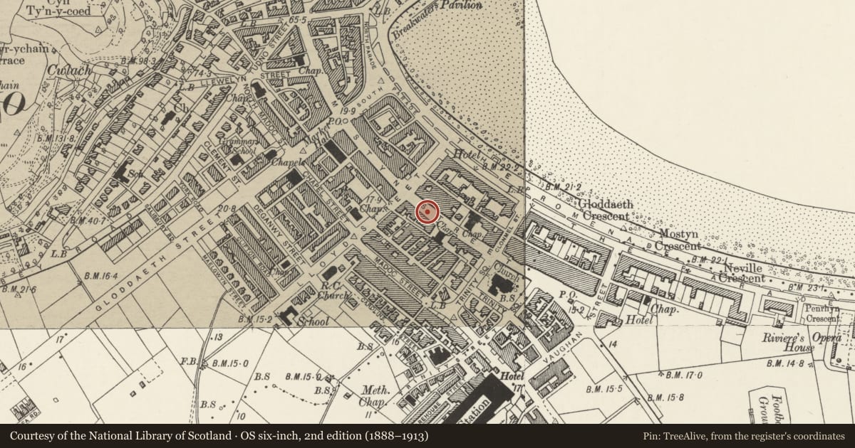 Ordnance Survey six-inch map, 2nd edition (1888–1913) covering the location of Pillar Box, Llandudno, Conwy, with a pin at the register's coordinates