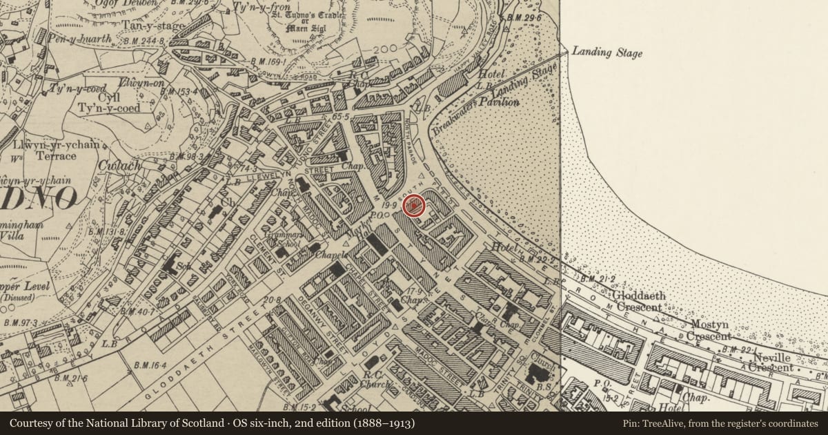 Ordnance Survey six-inch map, 2nd edition (1888–1913) covering the location of Mirfield Hotel, Llandudno, Conwy, with a pin at the register's coordinates
