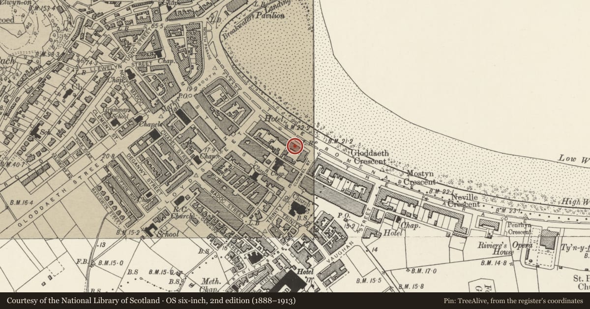 Ordnance Survey six-inch map, 2nd edition (1888–1913) covering the location of White House Hotel, St George's Crescent, Llandudno, Conwy, with a pin at the register's coordinates
