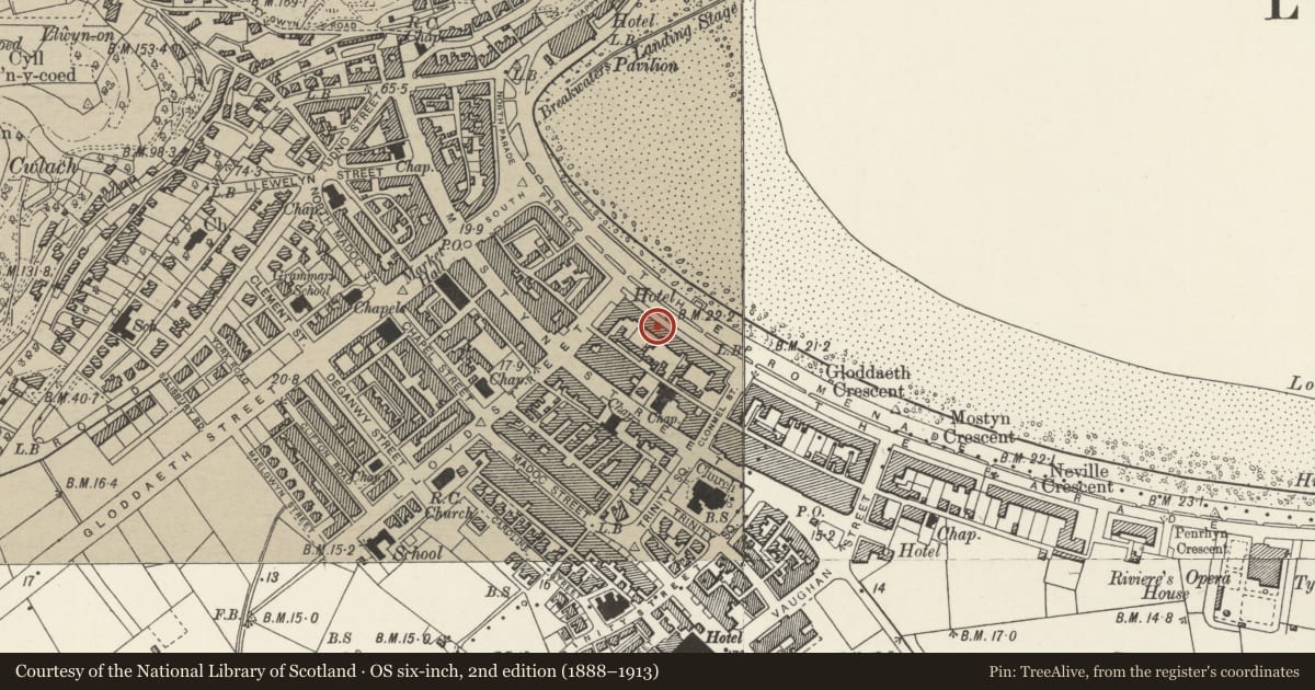 Ordnance Survey six-inch map, 2nd edition (1888–1913) covering the location of Trevone, St George's Crescent, Llandudno, Conwy, with a pin at the register's coordinates