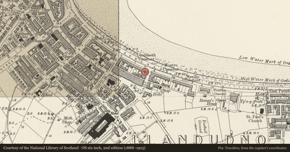 Ordnance Survey six-inch map, 2nd edition (1888–1913) covering the location of Imperial Hotel, Gloddaeth Crescent, Llandudno, Conwy, with a pin at the register's coordinates