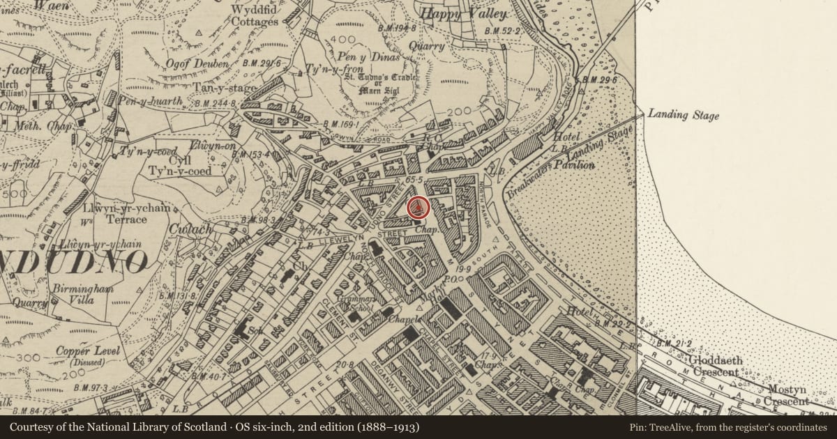 Ordnance Survey six-inch map, 2nd edition (1888–1913) covering the location of 118 Mostyn Street, Llandudno, Conwy, with a pin at the register's coordinates