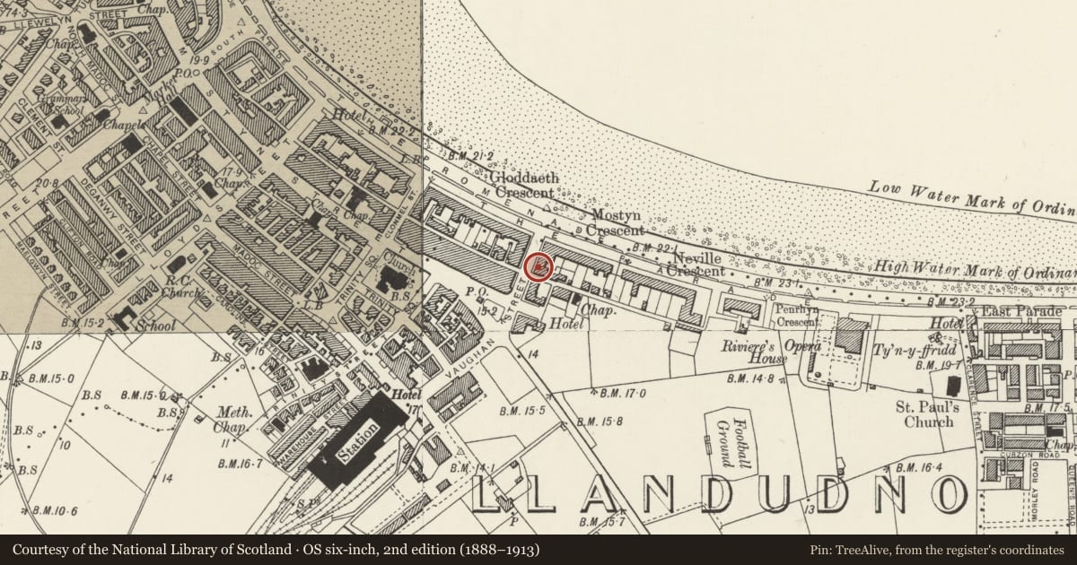 Ordnance Survey six-inch map, 2nd edition (1888–1913) covering the location of Grosvenor Court, Llandudno, Conwy, with a pin at the register's coordinates