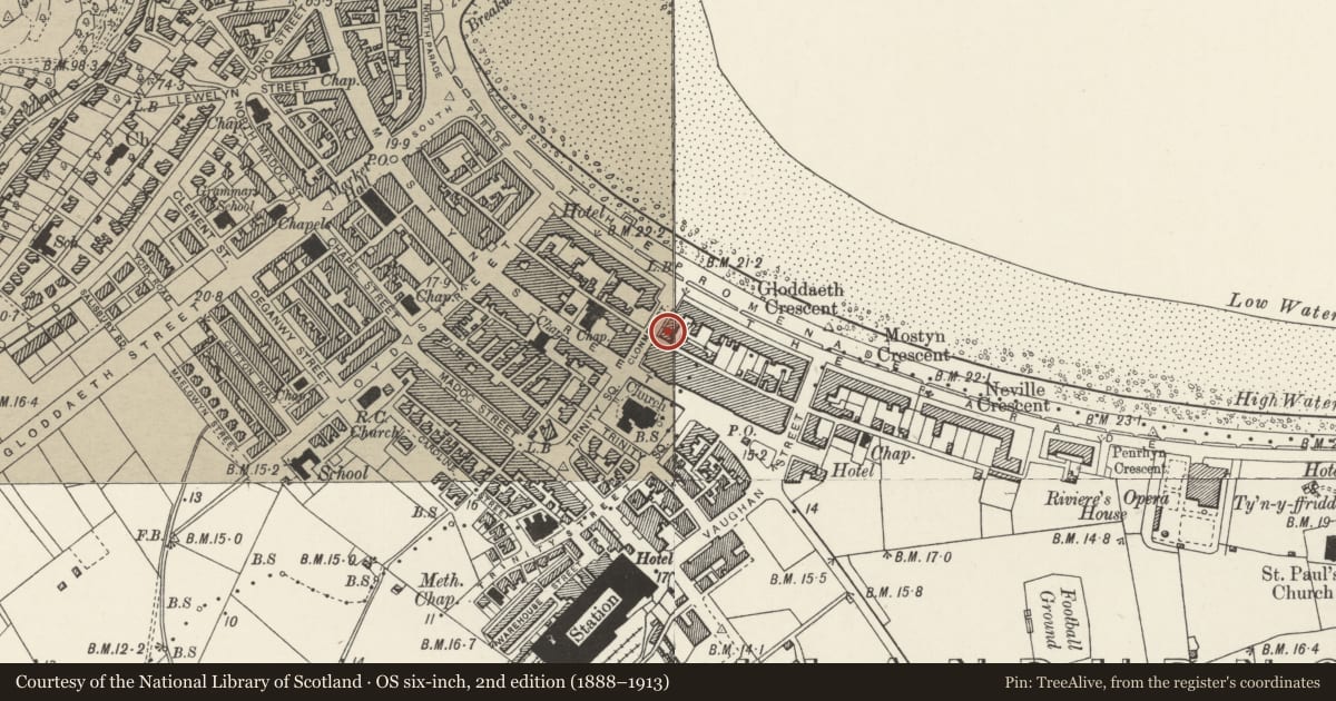 Ordnance Survey six-inch map, 2nd edition (1888–1913) covering the location of Queen's Lodge Hotel, Llandudno, Conwy, with a pin at the register's coordinates