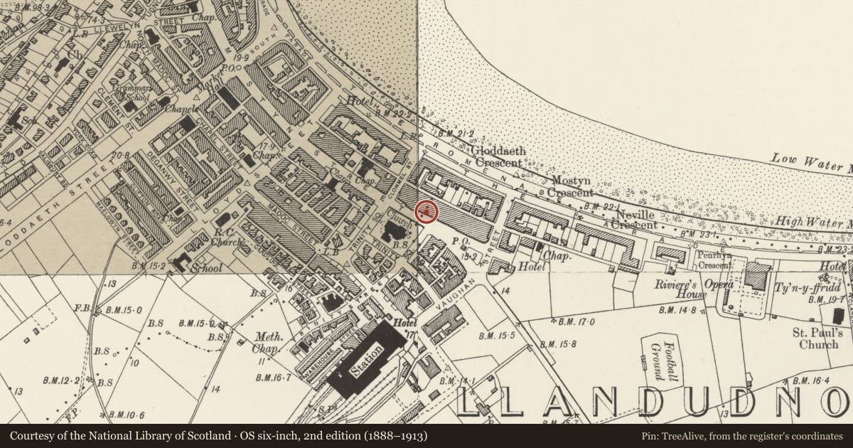 Ordnance Survey six-inch map, 2nd edition (1888–1913) covering the location of 33 Mostyn Street, Llandudno, Conwy, with a pin at the register's coordinates