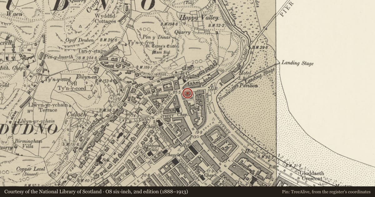 Ordnance Survey six-inch map, 2nd edition (1888–1913) covering the location of 7 Church Walks, Llandudno, Conwy, with a pin at the register's coordinates