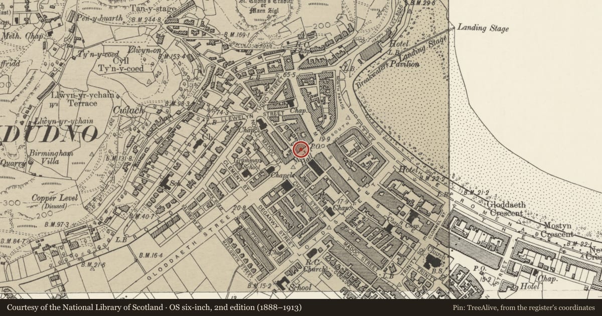 Ordnance Survey six-inch map, 2nd edition (1888–1913) covering the location of 10 Gloddaeth Street, Llandudno, Conwy, with a pin at the register's coordinates