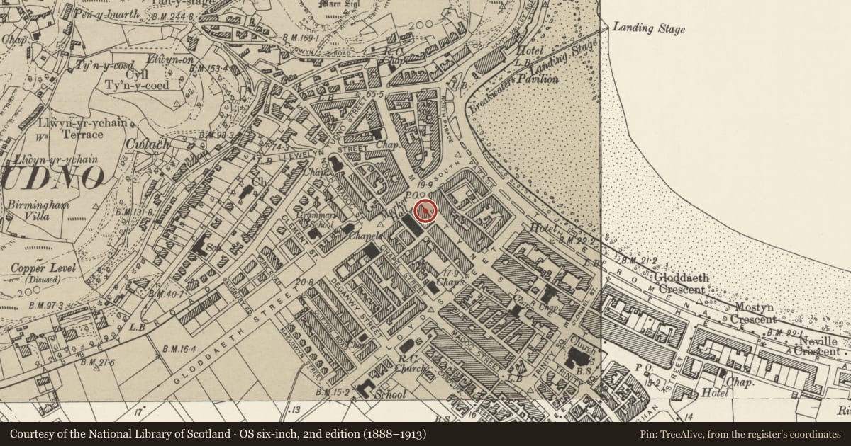Ordnance Survey six-inch map, 2nd edition (1888–1913) covering the location of 92 Mostyn Street, Llandudno, Conwy, with a pin at the register's coordinates