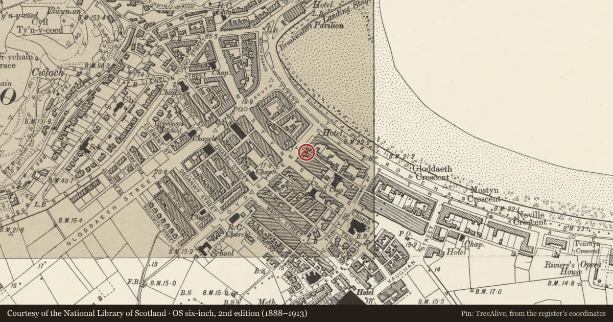 Ordnance Survey six-inch map, 2nd edition (1888–1913) covering the location of 5 St George's Place, Llandudno, Conwy, with a pin at the register's coordinates