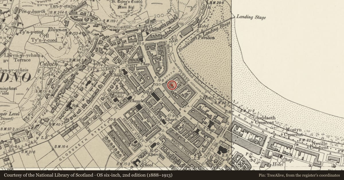 Ordnance Survey six-inch map, 2nd edition (1888–1913) covering the location of 2 Ty-Isa Road, Llandudno, Conwy, with a pin at the register's coordinates