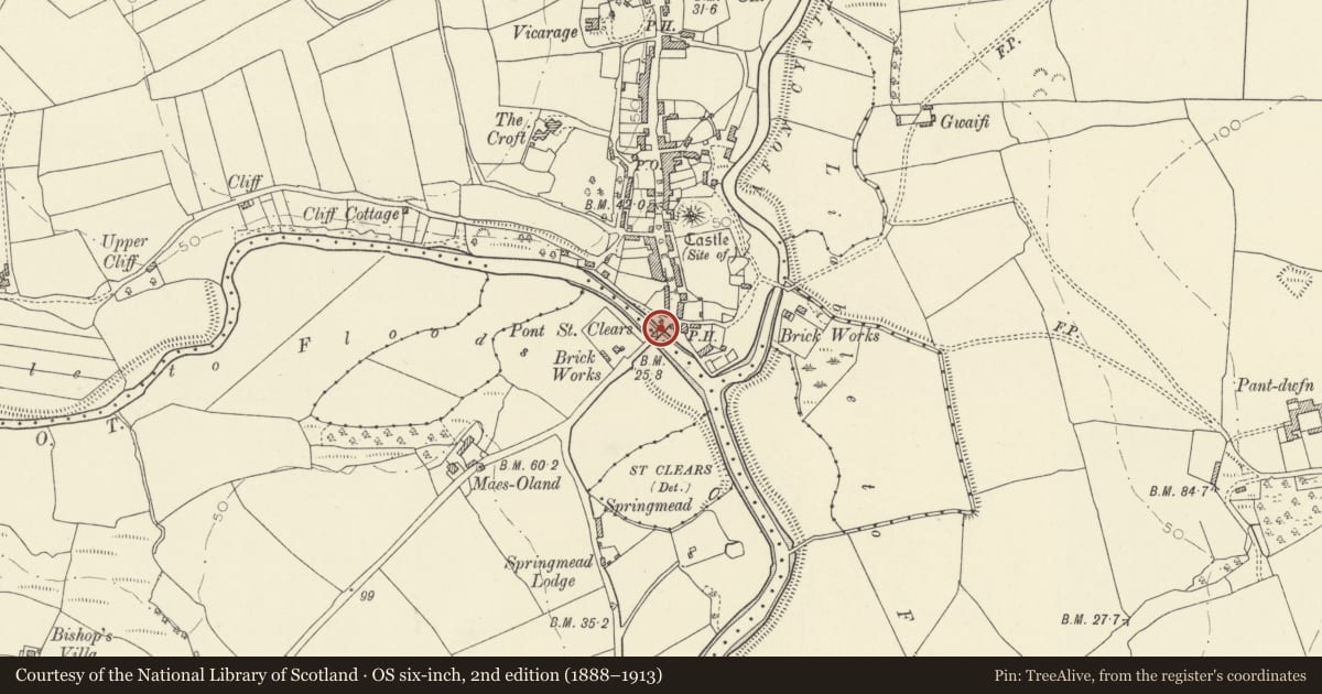 Ordnance Survey six-inch map, 2nd edition (1888–1913) covering the location of Saint Clears Bridge/Pont Sancler (partly in Llanddowror community, St. Clears, Carmarthenshire, with a pin at the register's coordinates