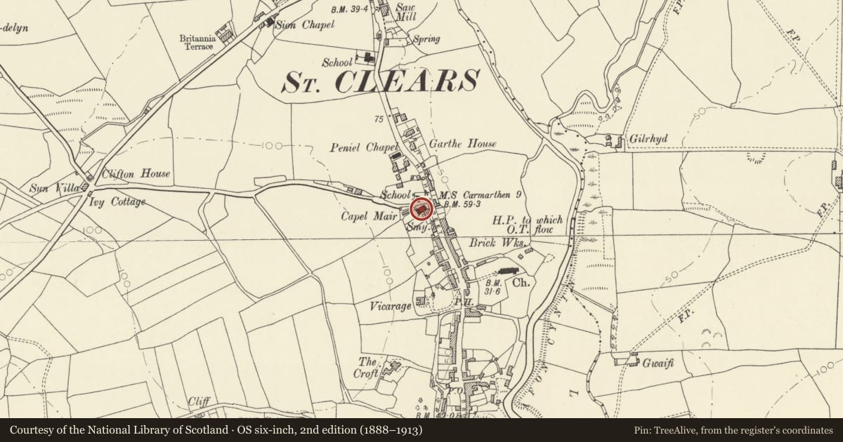 Ordnance Survey six-inch map, 2nd edition (1888–1913) covering the location of Capel Mair, including forecourt railings, St. Clears, Carmarthenshire, with a pin at the register's coordinates