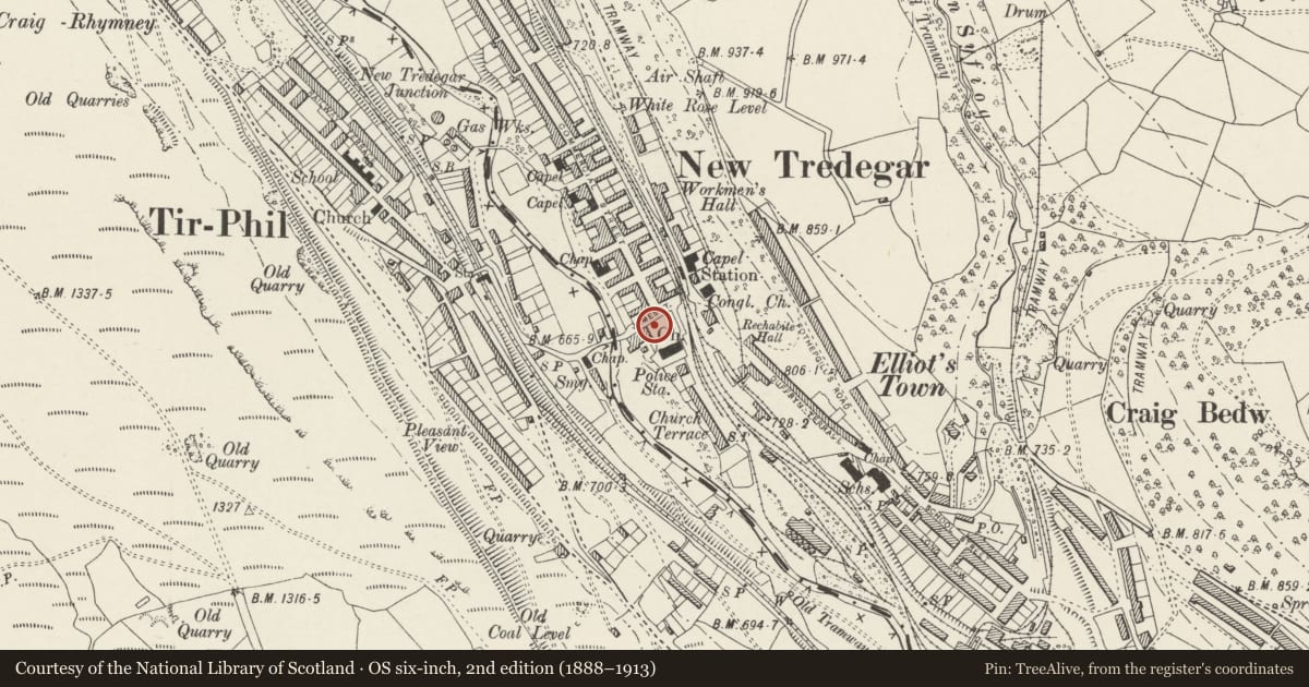 Ordnance Survey six-inch map, 2nd edition (1888–1913) covering the location of War Memorial, New Tredegar, Caerphilly, with a pin at the register's coordinates