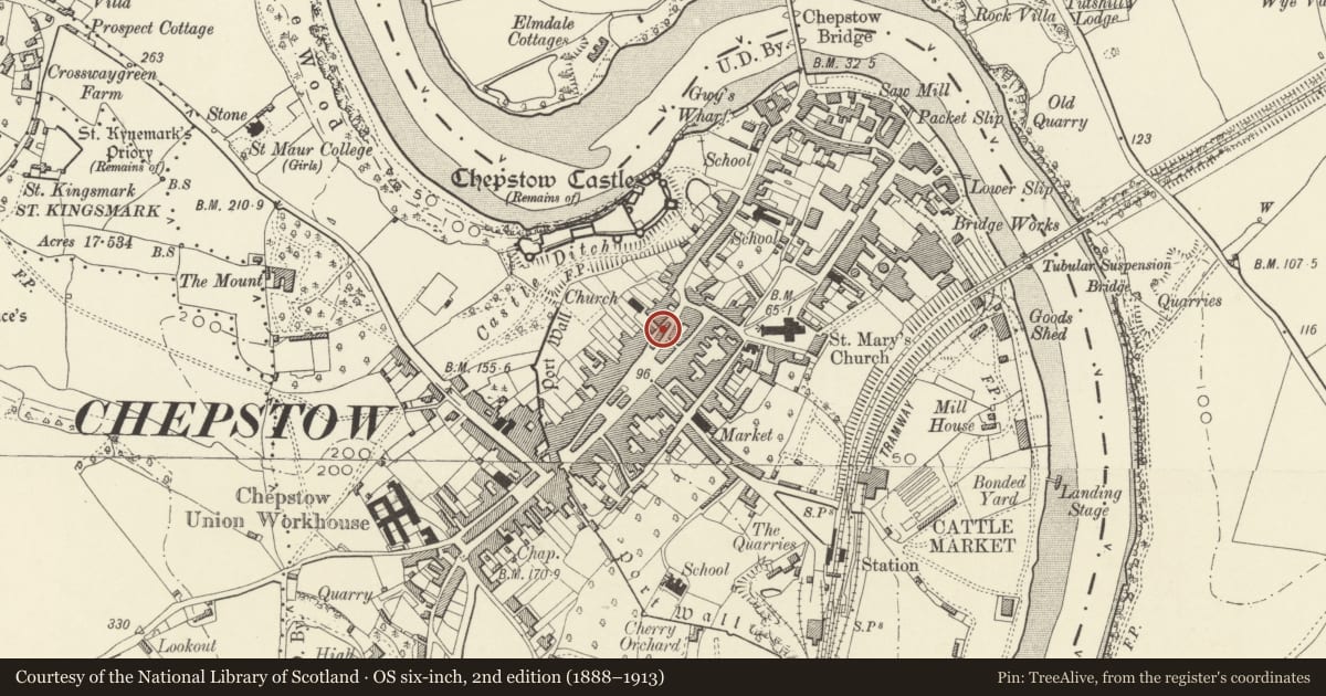 Ordnance Survey six-inch map, 2nd edition (1888–1913) covering the location of 11 Middle Street, Chepstow, Monmouthshire, with a pin at the register's coordinates