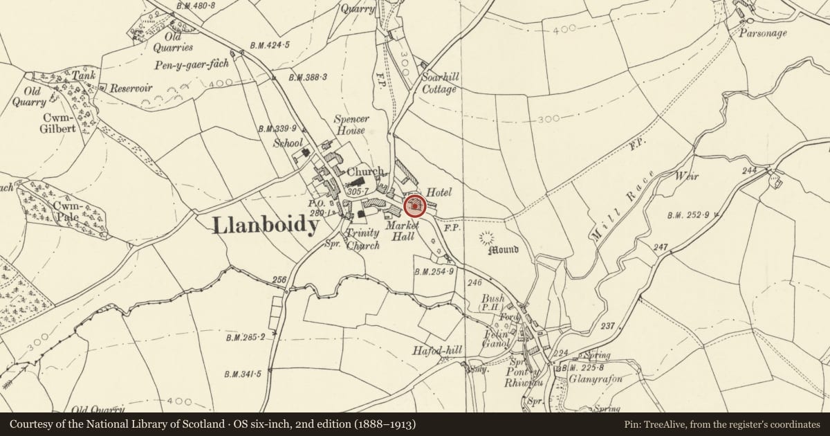 Ordnance Survey six-inch map, 2nd edition (1888–1913) covering the location of The Maesgwynne Arms Hotel, Llanboidy, Carmarthenshire, with a pin at the register's coordinates