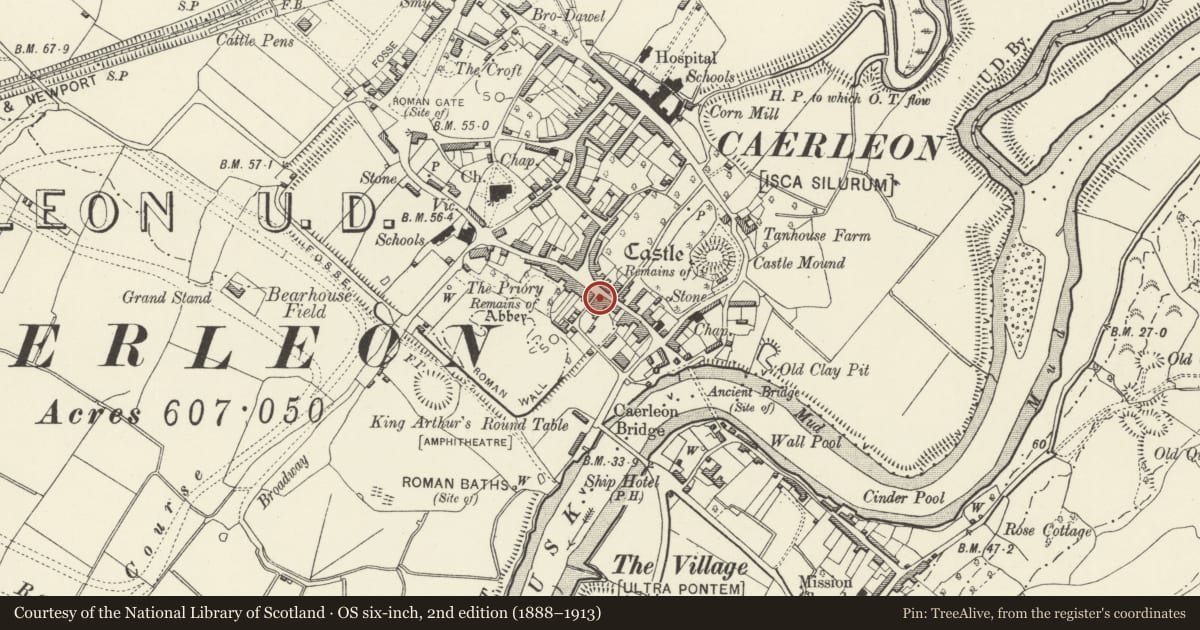 Ordnance Survey six-inch map, 2nd edition (1888–1913) covering the location of 28 High Street, Caerleon, Newport, with a pin at the register's coordinates